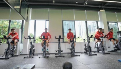 亚足联官方：蓉城因远征球迷向蔚山球员扔水瓶被罚3000美元