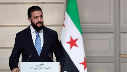 朱拉尼成了普京座上宾,没了利用价值的阿萨德,还能保住全家吗?