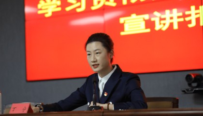 乒乓球奥运冠军丁宁,已任体校校长