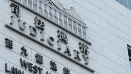 地勤偷拍空姐裙底近30秒,称“为了解决性需要”!法院判了