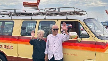 90岁老人自驾23年游遍全国