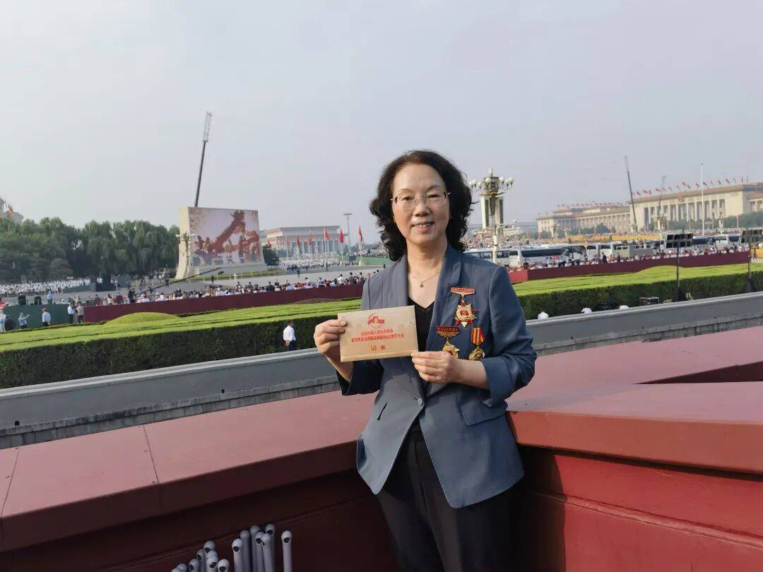 9月3日，她们在现场|12位全国三八红旗手标兵，阅兵观礼！