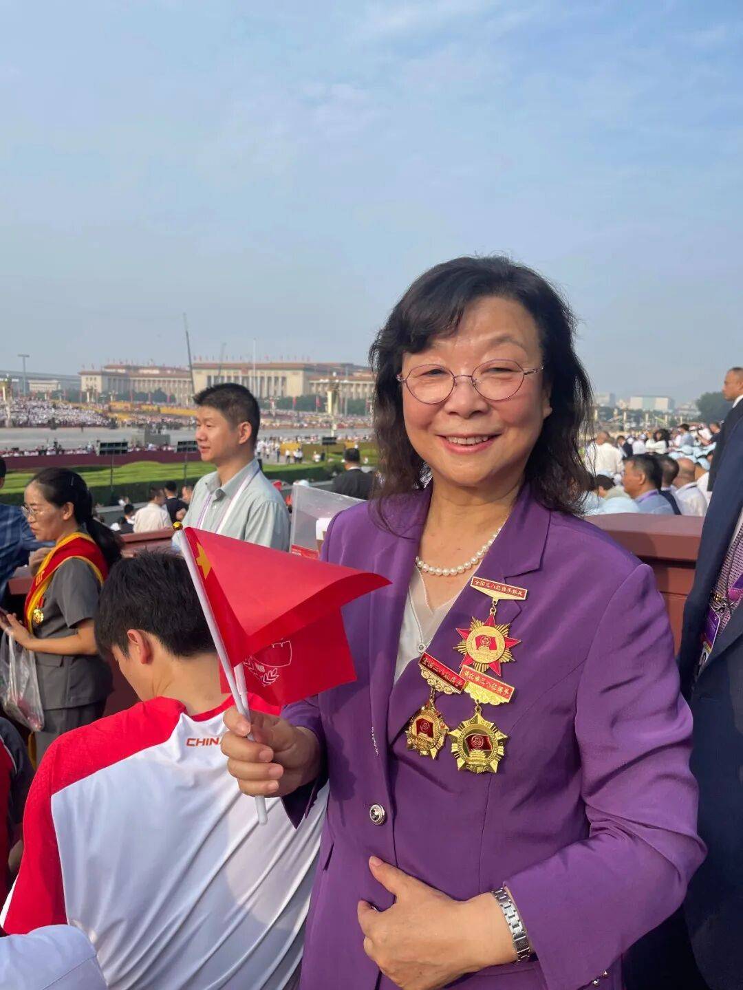 9月3日，她们在现场|12位全国三八红旗手标兵，阅兵观礼！