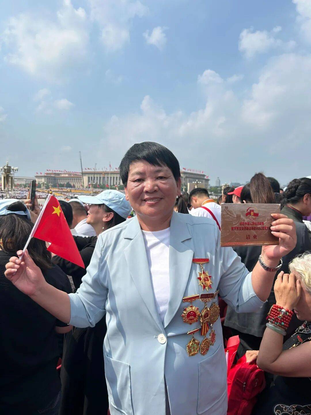 9月3日，她们在现场|12位全国三八红旗手标兵，阅兵观礼！