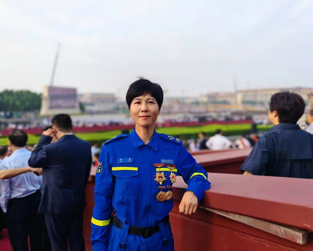 9月3日，她们在现场|12位全国三八红旗手标兵，阅兵观礼！