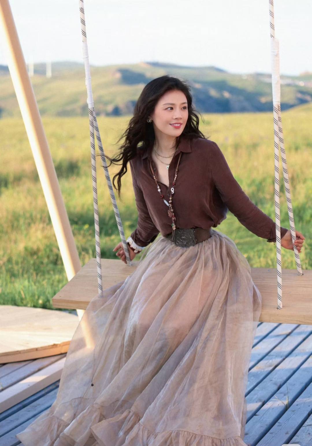 那英、孟子义、马思纯众星都爱穿的游牧风，从哪吹来的？