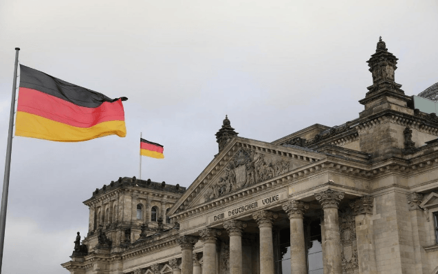 默克尔预言成真!外长取消访华,德国国内声音变了,中方这次不客气了,默茨火速对华做出保证