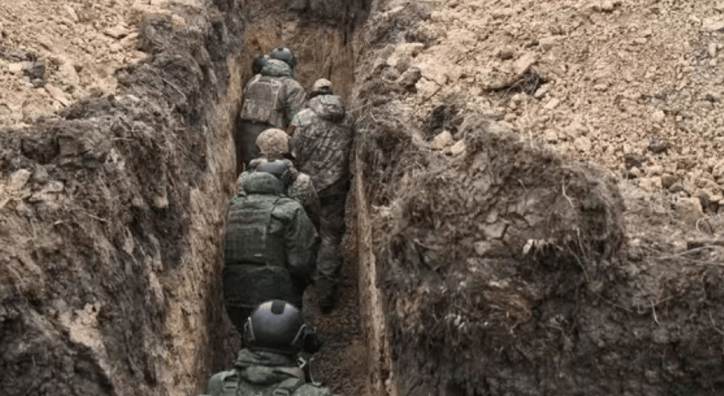 俄军逆天打法根本防不住！俄乌爆发矿井血战，普京连夜宣布大消息