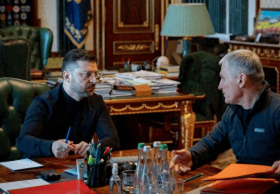 泽连斯基怂恿中国，希望解放军帮忙解决麻烦