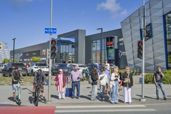 不敢重蹈立陶宛覆辙，爱沙尼亚卡了台当局两年…