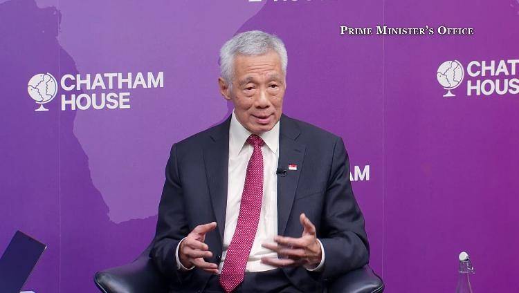 李显龙称中国已老印度尚年轻，未来能赶超！藏着新加坡在中美印之间的战略卡位，印度有发展陷阱